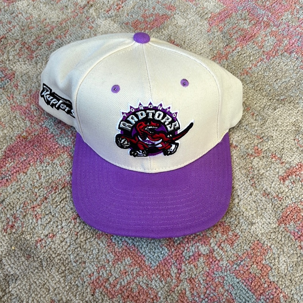 Mens Mitchell & Ness NBA Toronto Raptors Basketball Fited Hat Snap Back Cap
